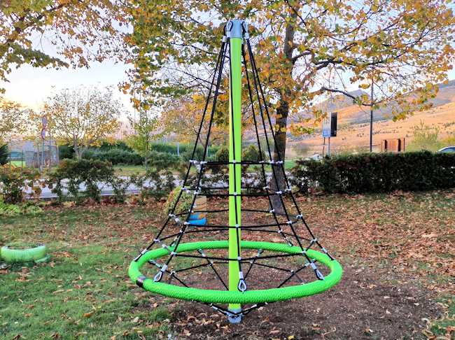 Nuovi giochi e attrezzature per il parco giochi di Collarmele