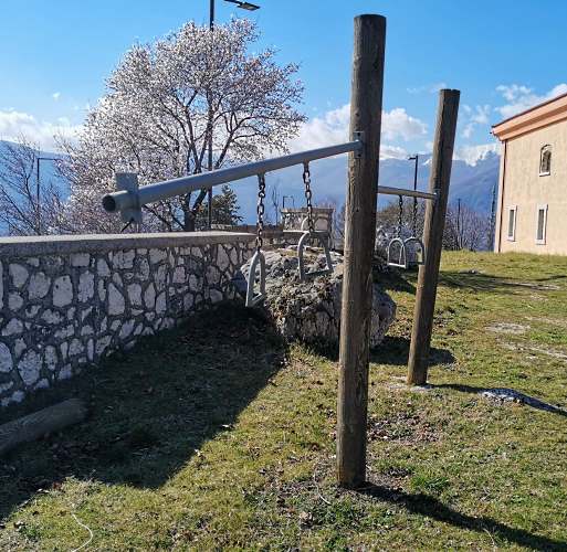 Rimosso a Civita d'Antino parte del "percorso vita": era divenuto pericoloso per i bambini