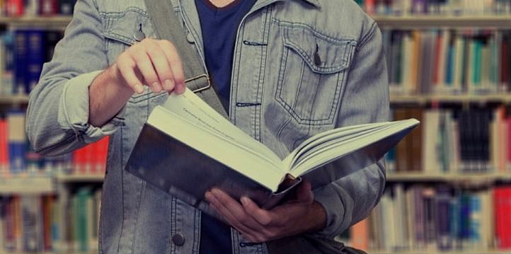Diritto allo studio in Abruzzo. Stella: "Quaresimale ascolti gli studenti e apra un tavolo di discussione"