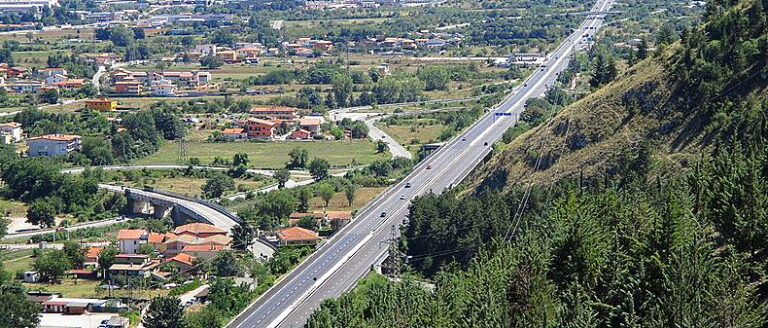 Manutenzione barriere di sicurezza S.S. 690 "Avezzano - Sora": senso unico alternato fino al 29 Novembre dal km 8+800 al km 39+350