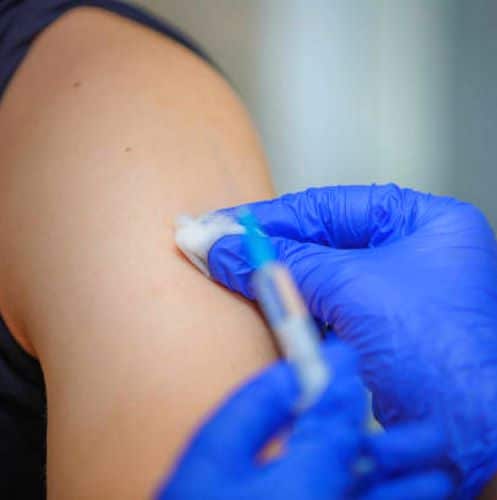 Influenza stagione 2022/23: "anticipare la vaccinazione a inizio ottobre"