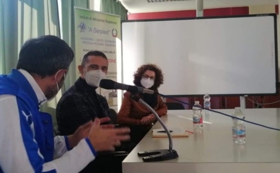 L'arbitro di “serie A” Aleandro Di Paolo ha incontrato gli studenti dell'Istituto A. Serpieri: sport ed Educazione Civica al centro del dibattito|
