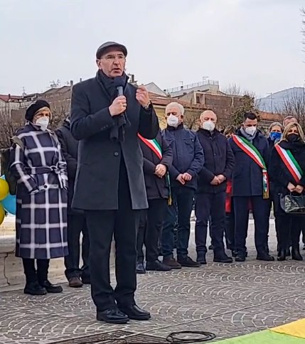 "Adottiamo una famiglia ucraina"