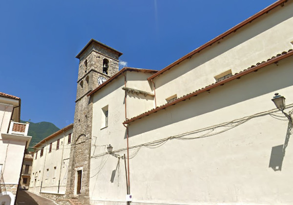 La Befana vien... di mattina: il 6 Gennaio, a Civitella Roveto, la Befana scenderà dal campanile della chiesa di San Giovanni Battista