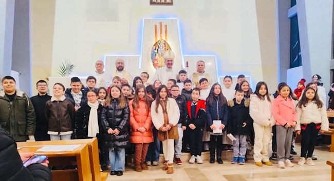 Il vescovo Massaro celebra con i bambini di Celano la festa dei Santi Pastorelli di Fatima