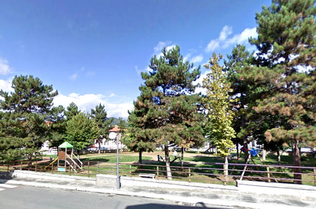 A Magliano de' Marsi chiusi i giardini pubblici di via P. Panfilo per la presenza di nidi di processionaria