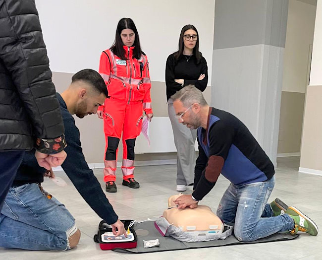 "Valle Roveto Cardio Protetta": successo per la prima giornata del Corso BLSD a Canistro