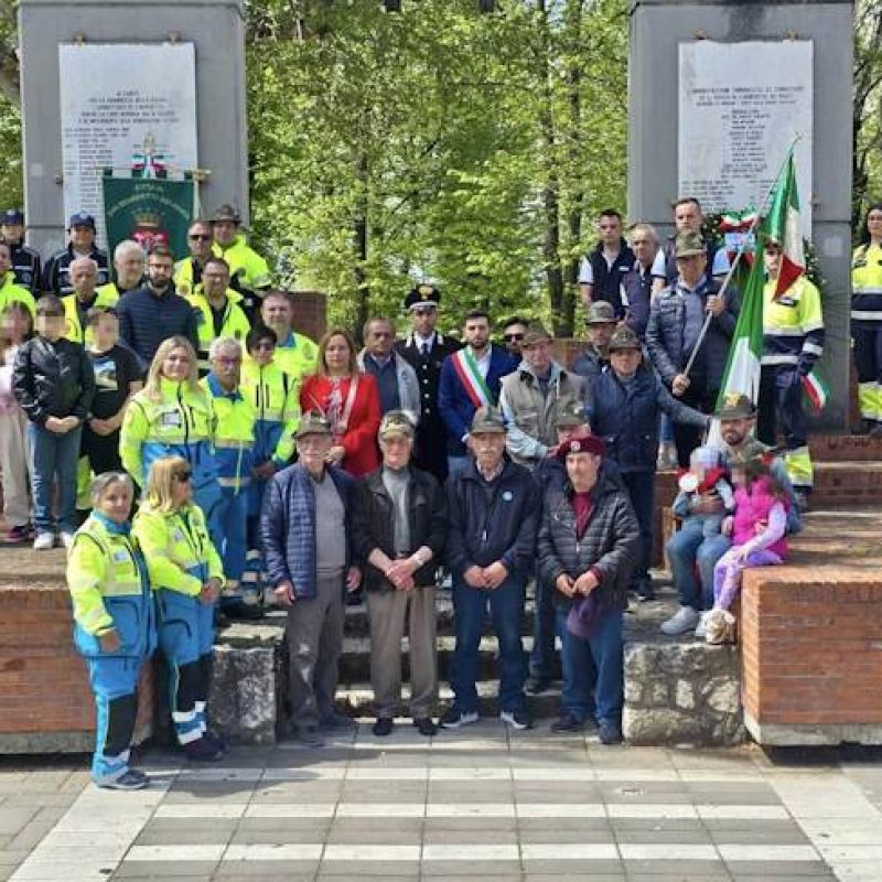 Inaugurato il nuovo Gonfalone comunale di San Benedetto dei Marsi: un 25 Aprile tra memoria, libertà e identità