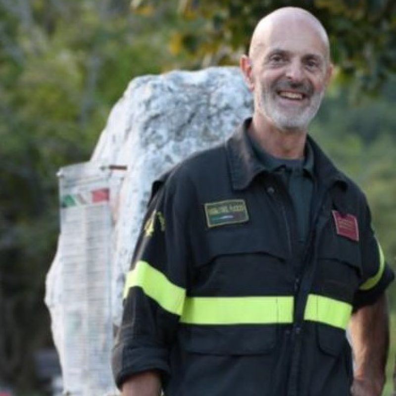 I Vigili del fuoco di Avezzano salutano il Capo Reparto Luigi Martone che raggiunge il traguardo della pensione