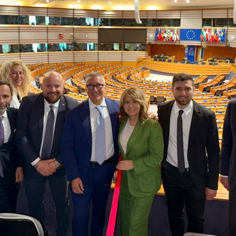 Bruxelles, il sindaco Cerasani in visita al Parlamento europeo con i colleghi marsicani: "Un’esperienza che rafforza i legami con le istituzioni europee"