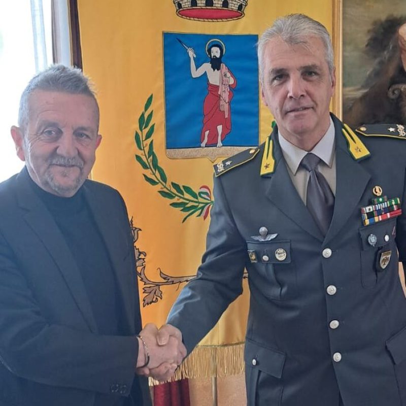 VISITA GEN. GDF MANDELLA AD AVEZZANO (2)