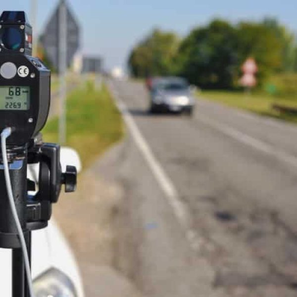 Oltre i limiti di velocità lungo le strade del paese, dal 6 luglio a Trasacco sarà attivo l'autovelox