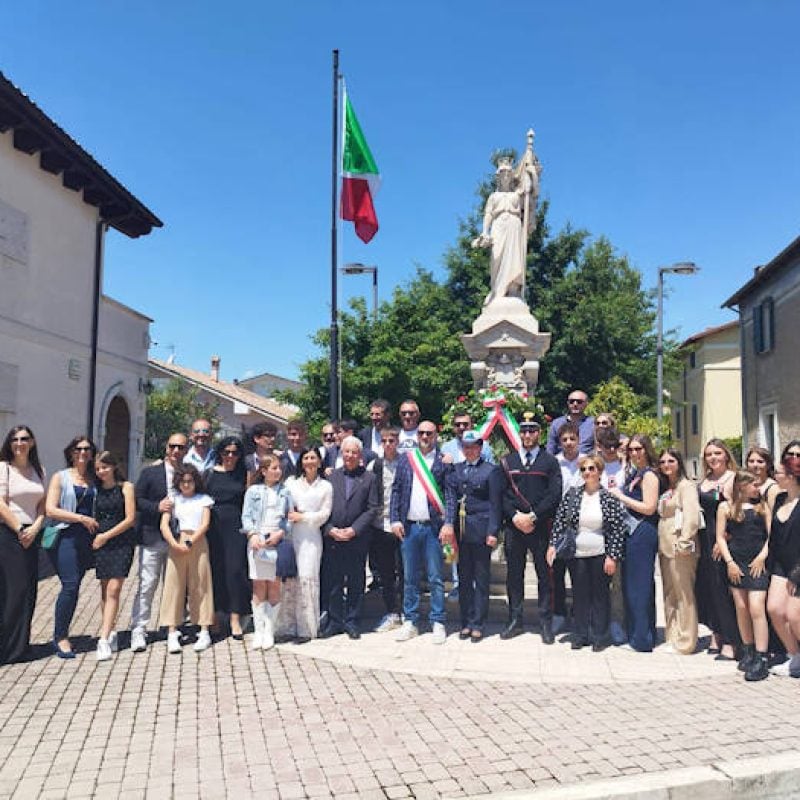 Collarmele celebra la Festa della Repubblica con la consegna della Costituzione ai diciottenni