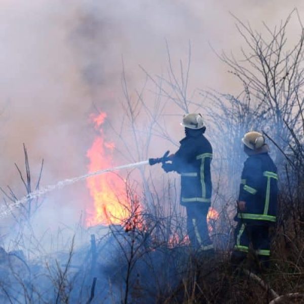 Proteggersi dagli incendi di vegetazione: i consigli nel vademecum dei Vigili del fuoco