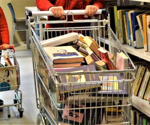 Libri per Scuola donati all'Ospedale e alla Casa Circondariale grazie alla “Colletta Culturale” all'IperCoop di Avezzano