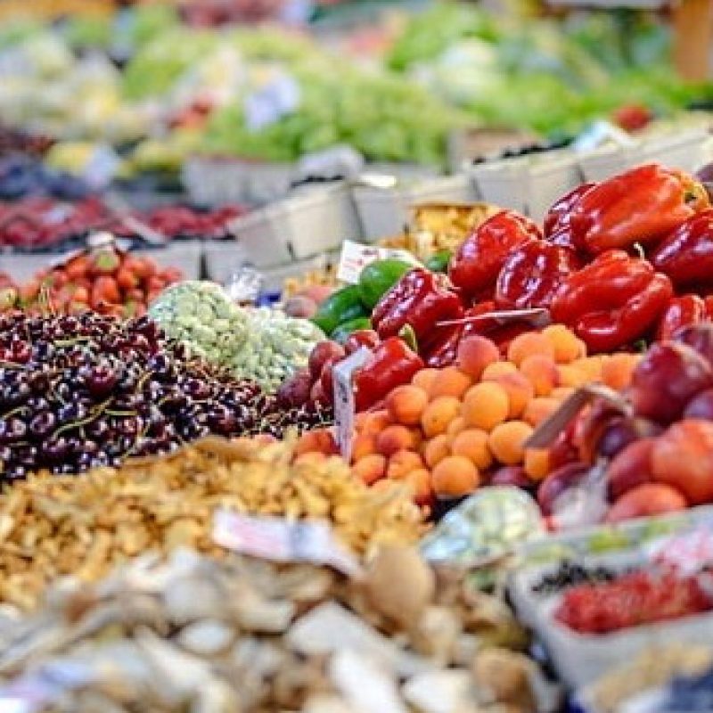 Il mercato settimanale domenicale di Capistrello continuerà a svolgersi lungo via Roma fino a Luglio