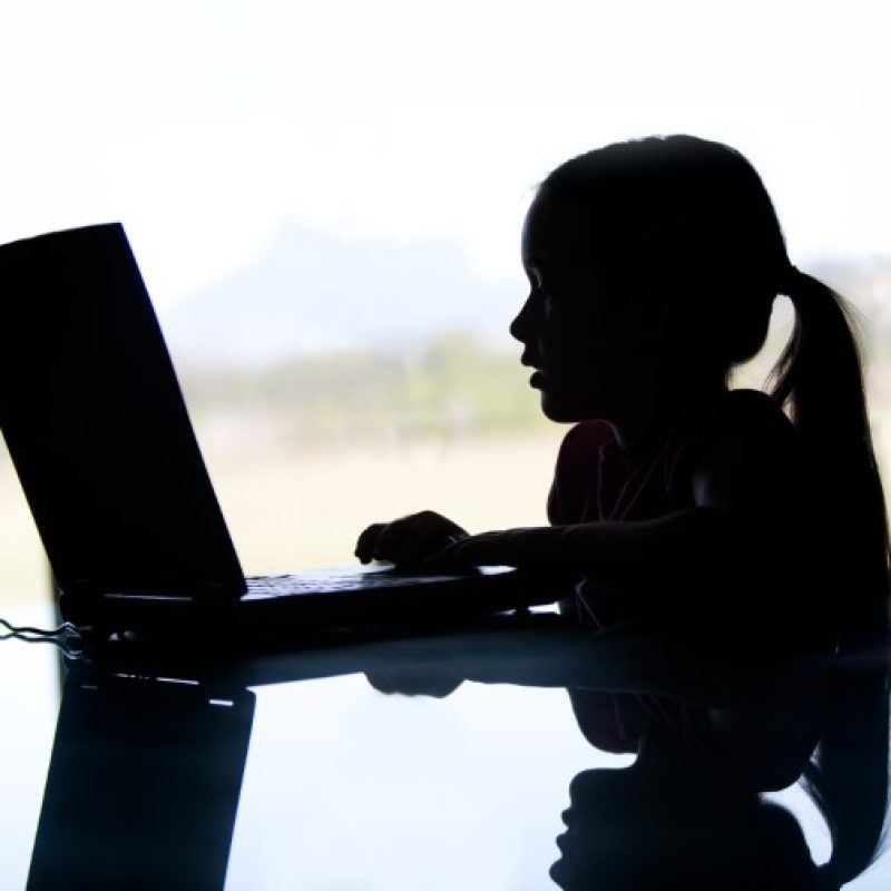 online-grooming-girl-laptop