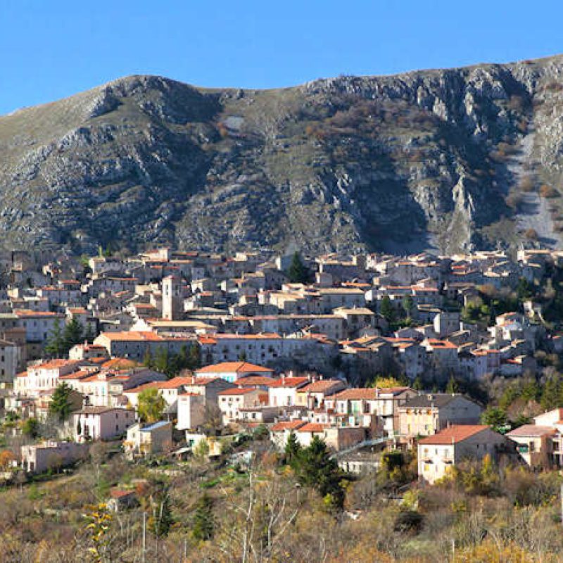 Il Comune di Ortona dei Marsi cerca gestori dell'immobile destinato a bar-ristorante: pubblicato l'avviso per la manifestazione di interesse