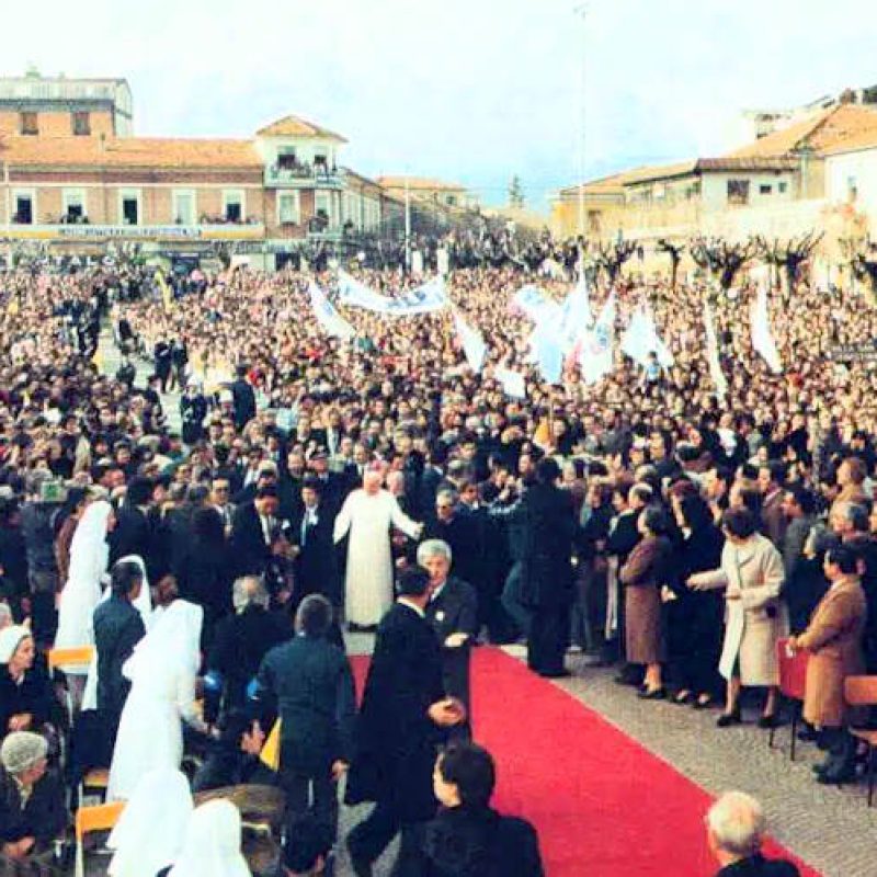 papa-giovanni-paolo-ii-avezzano-1985