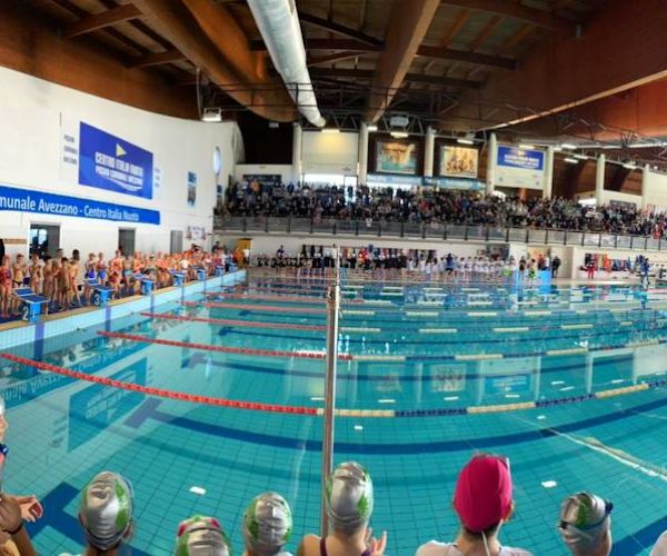 Sport e solidarietà presso la piscina comunale di Avezzano: 250 piccoli atleti per l'evento del Centro Italia Nuoto