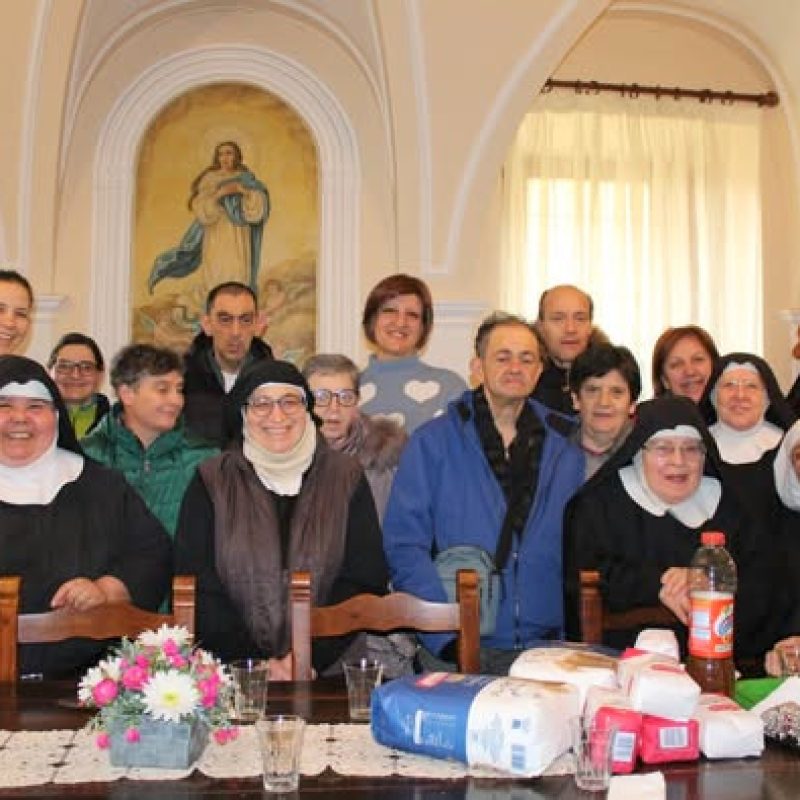 Il ricavato delle creazioni pasquali dei ragazzi Anffas di Avezzano donato alle monache benedettine di Tagliacozzo vittime di una truffa