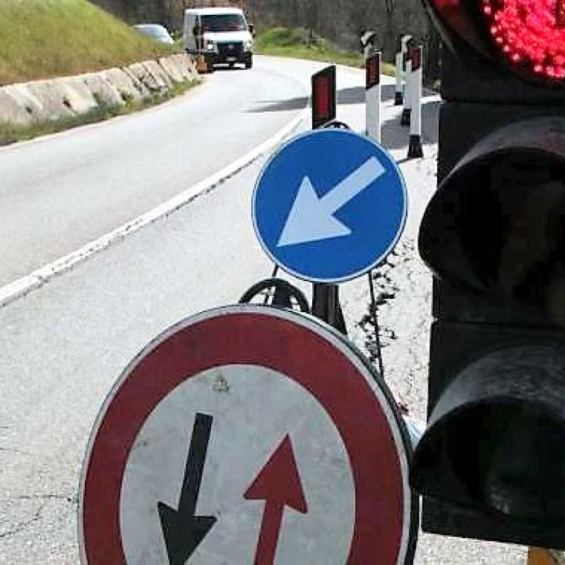 Lavori di completamento fognario a Celano, senso unico alternato e limitazioni al traffico sulla SS 5 Tiburtina Valeria