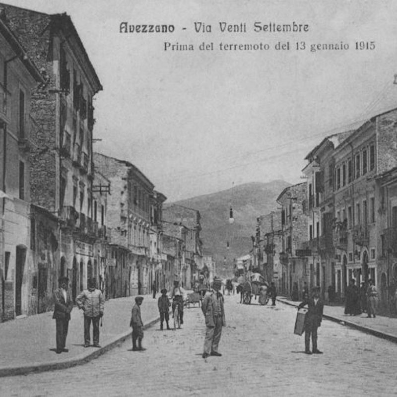 Avezzano prima del terremoto del 1915: uno sguardo su via XX Settembre all'alba del Novecento